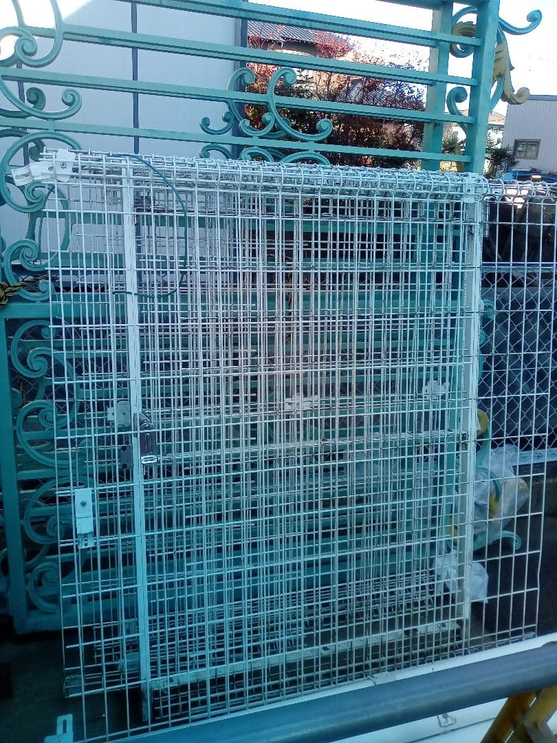 扉付き 白フェンス１式  様々な用途に使えます きフェンス  柱  金具ビス袋入