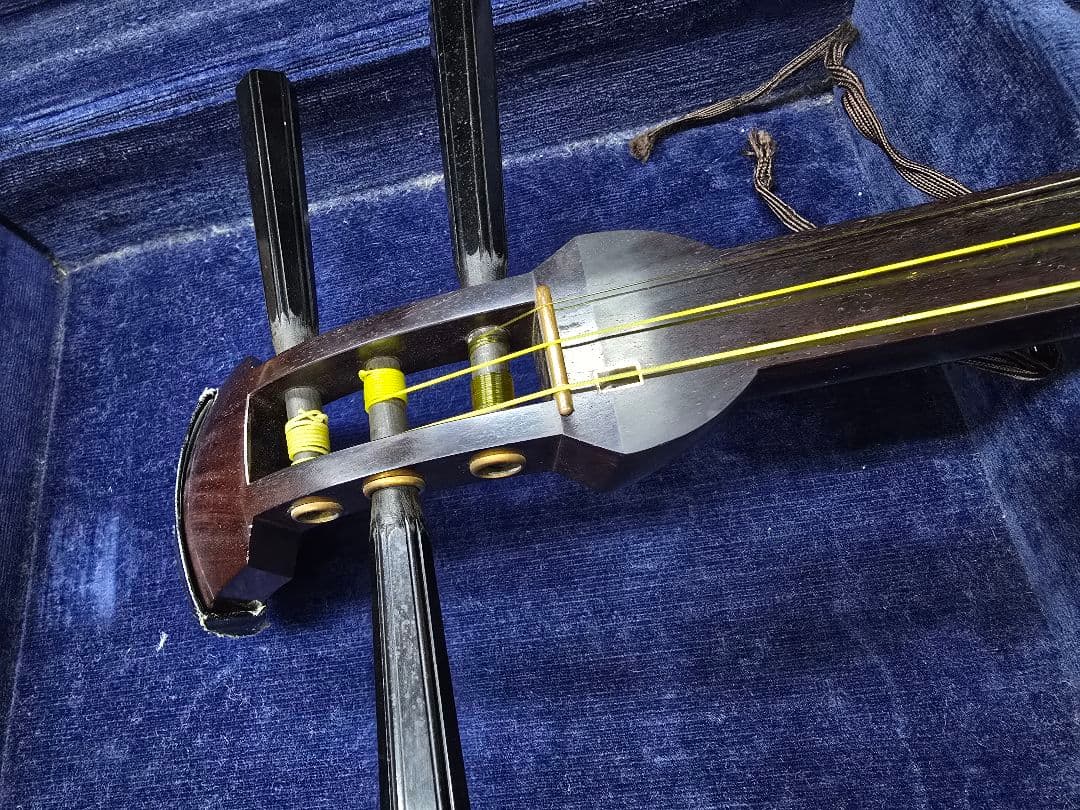 すぐ弾けます！紅木の三味線　おまけケース付き　メンテナンス品