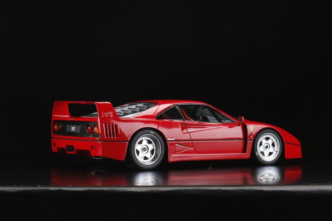 京商 Hobby JAPAN 1/18 フェラーリ F40 レッド 完成品