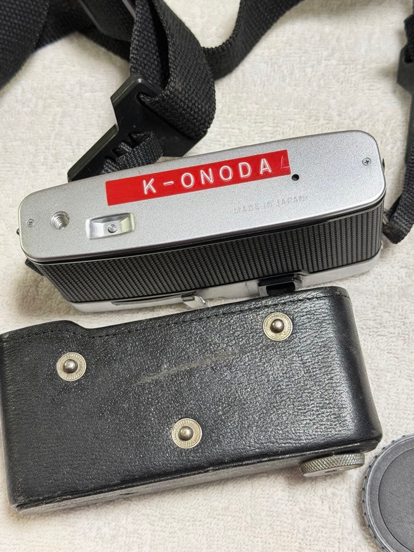 OLYMPUS PEN-F フィルムカメラ レンズキャップ付き