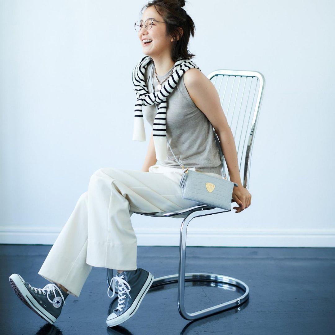 【美品】ATAO　❤️ブーブー・クラッシー❤️　アイスグレー　✳️お箱無し