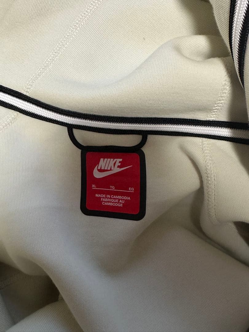 NIKE ナイキ　テックフリース　新品未使用‼️