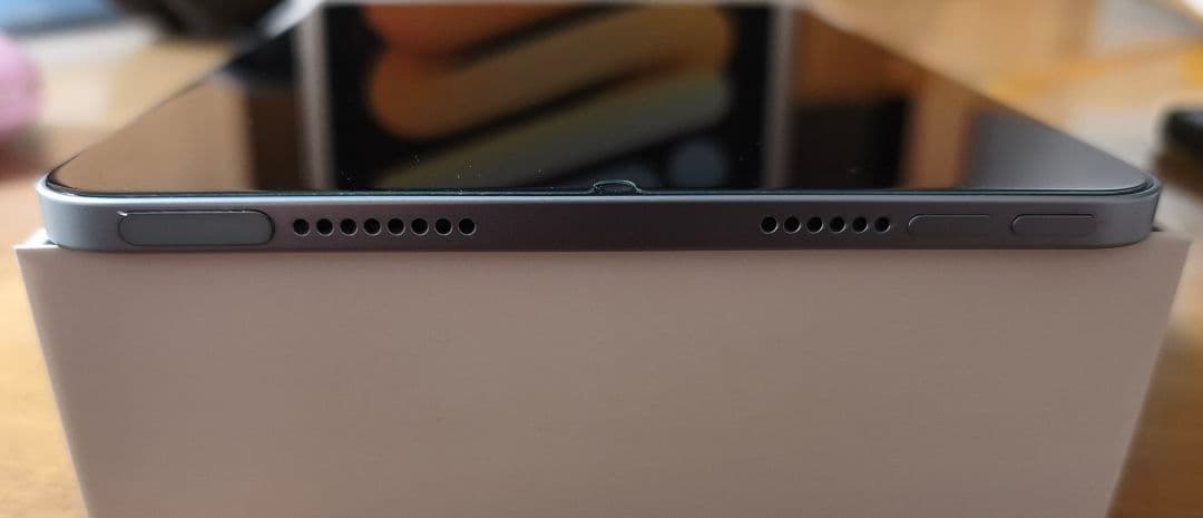 iPad mini 第7世代（A17 Pro）ブルー、 ケース付き