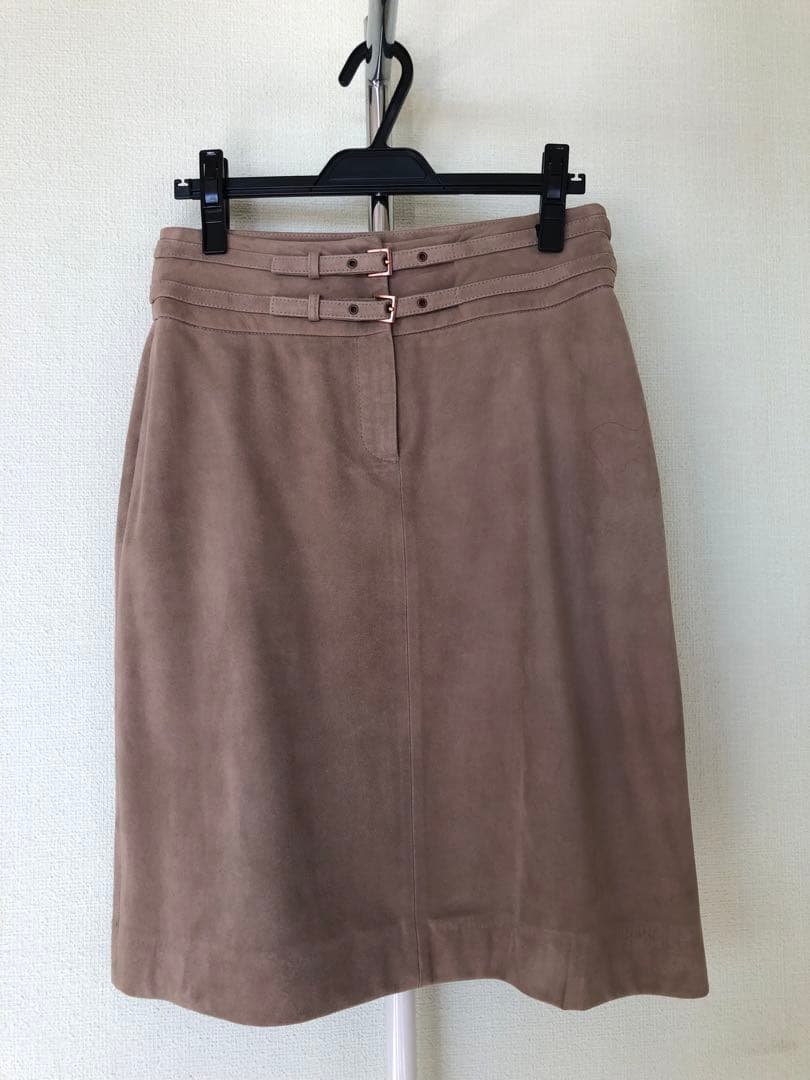 お値下げしました‼️CELINE シープスキン　ベージュ セミタイトスカート