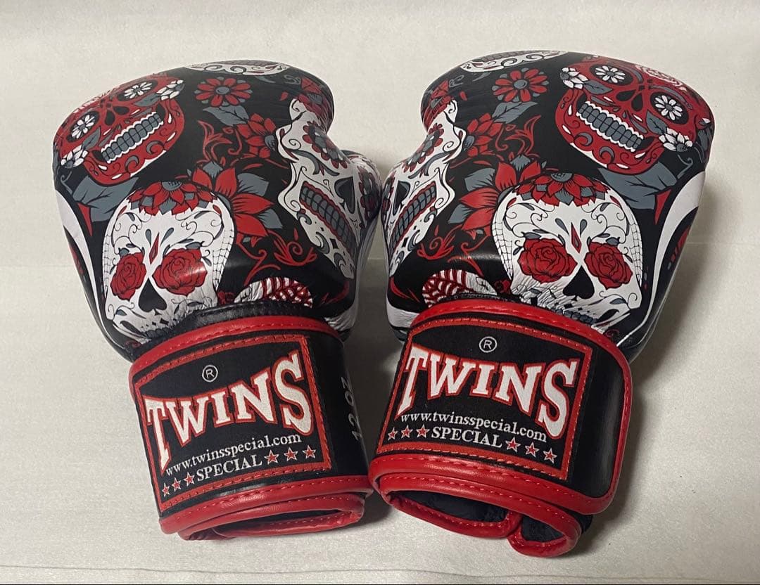 TWINS ツインズ ボクシンググローブ スカルデザイン 12oz オンス