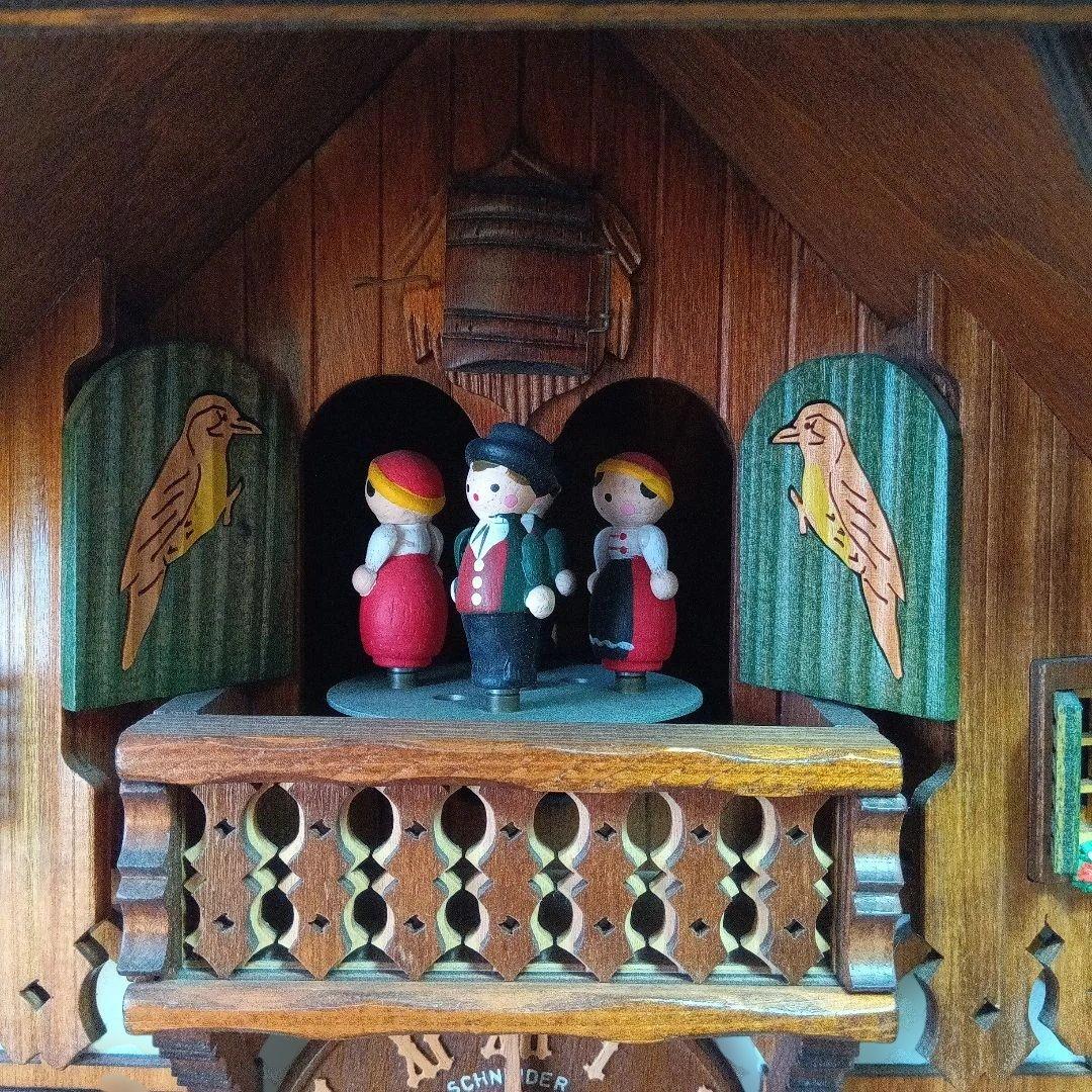 シュナイダー製 木製掛時計 動く人形付きジャンク品