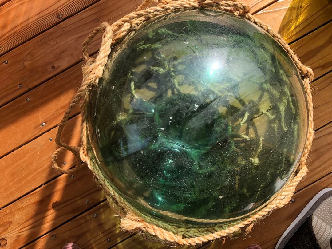 魚具、当時物ガラスの浮き球、珍品、貴重品、直径36㎝新品麻網付き。