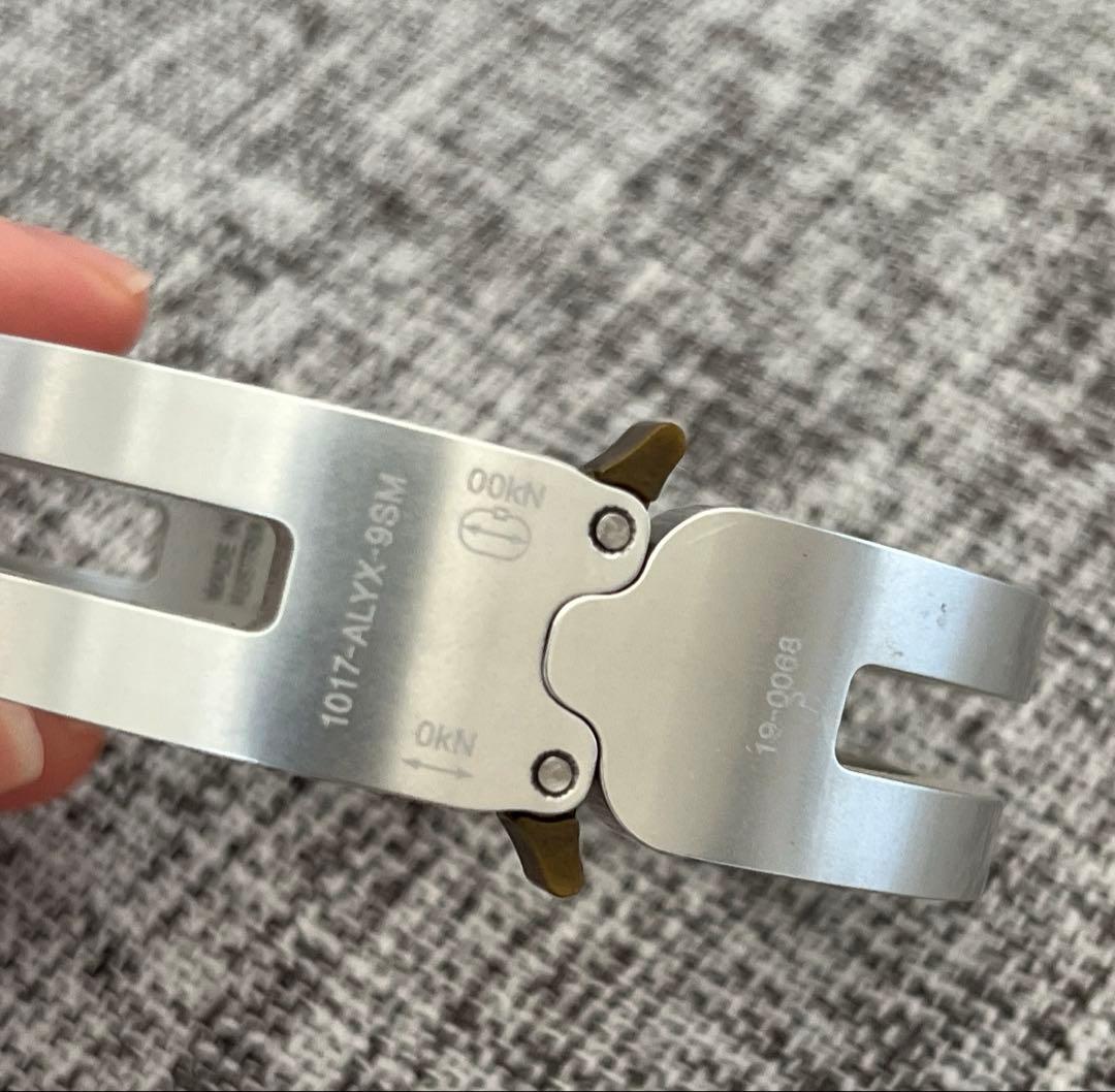 1017 ALYX 9SM ブレスレット バングル