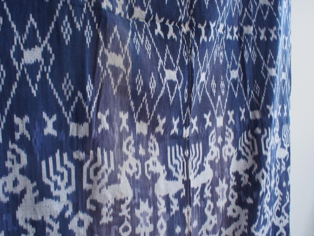 スンバ島藍染イカット