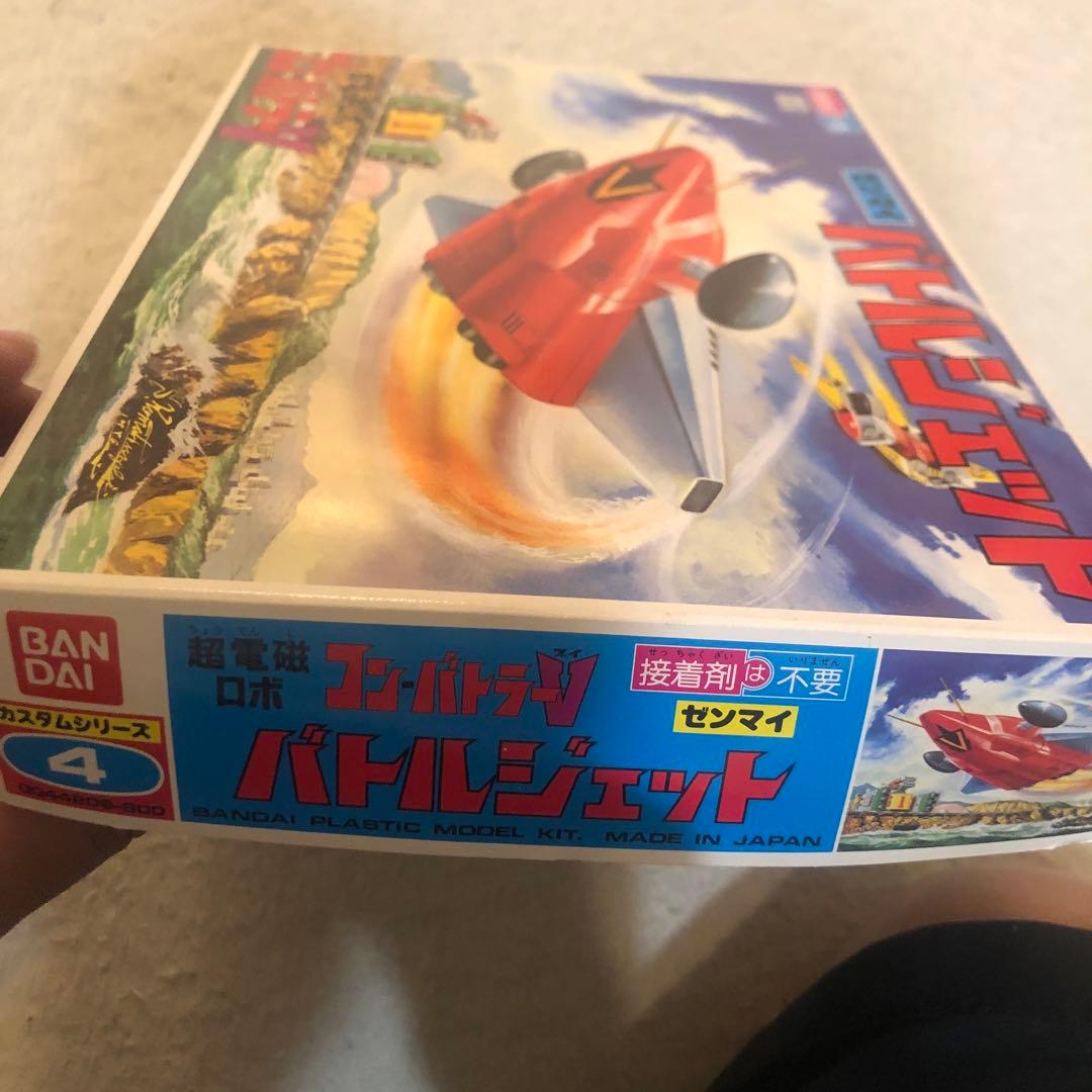 バトルジェット コンバトラーV 組み立てキット　プラモデル　フィギュア