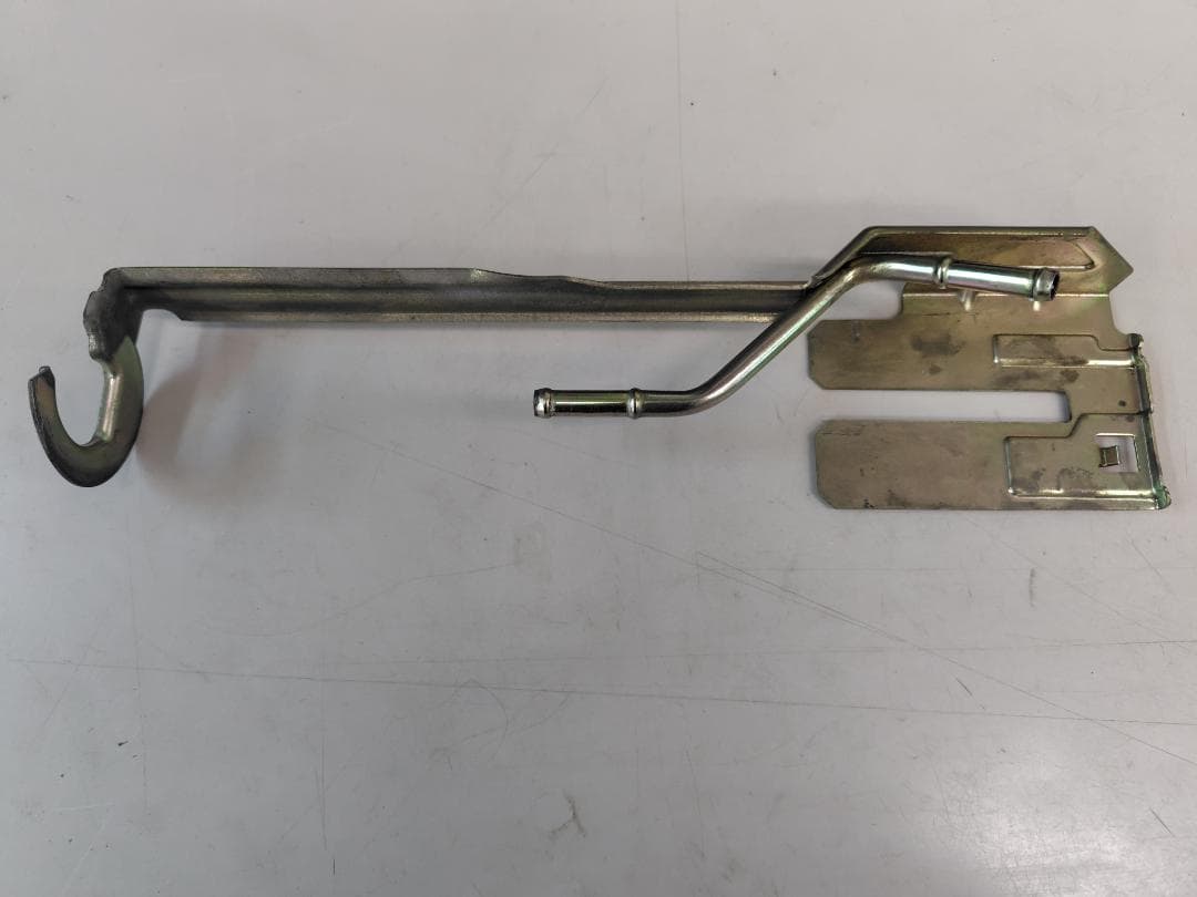 日産純正 廃版・貴重　S14シルビア 燃料ポンプ ブラケット 中古