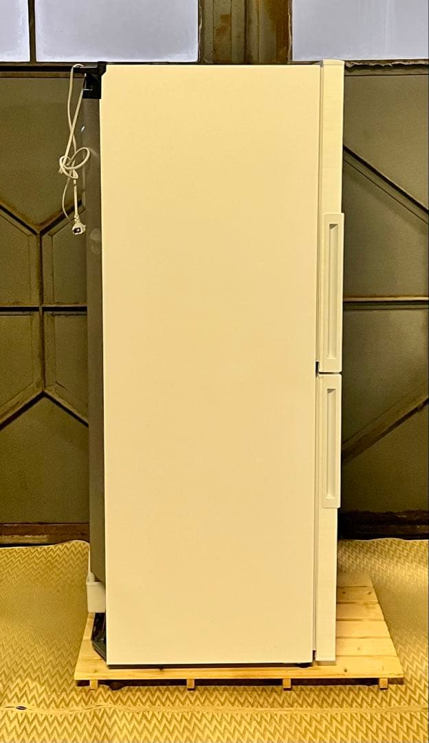 ③【送料無料】美品2023年製SHARP冷凍冷蔵庫 SJ-PD28K-W