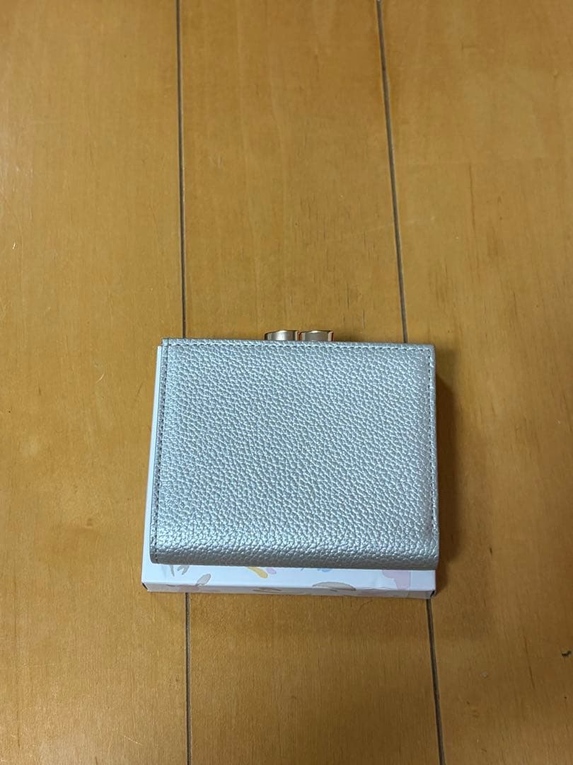 皇居限定　がま口財布　シルバー　新品未使用