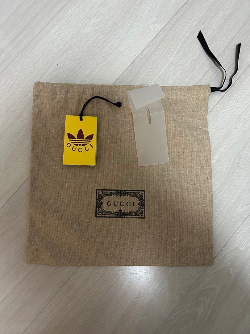 アディダス　GUCCI ブラウンレザー手袋