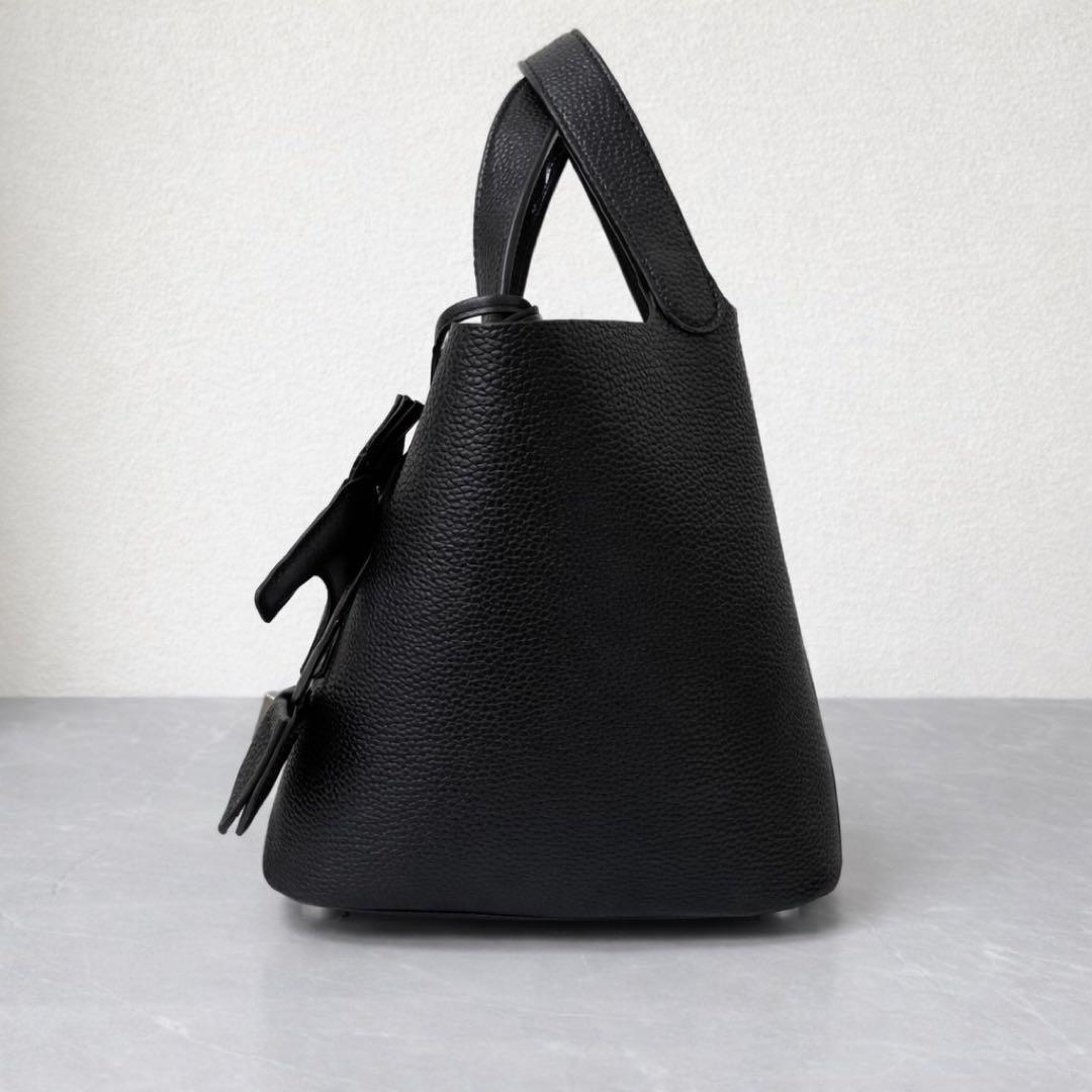 【ラスト1点】本革 高級 キューブバッグ バケツ型バッグ 黒