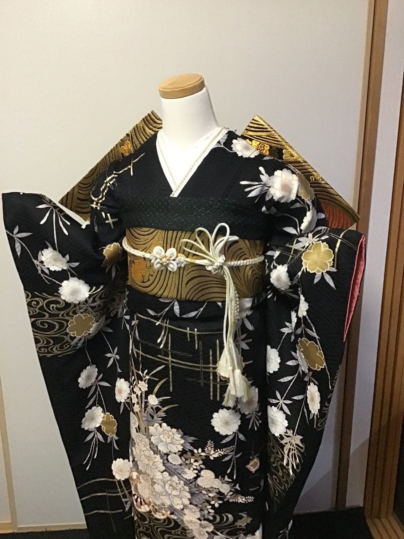 振袖フルセット　黒　白　金　金彩　金糸刺繍　振袖6点セット　成人式