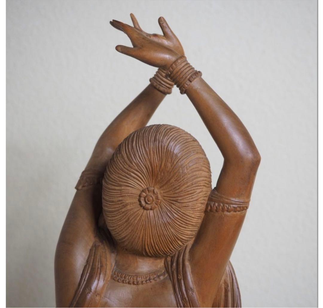 送料無料　時代物　老山白檀香木インド白檀細密彫刻女神像高さ62.5ｃｍ本物保証