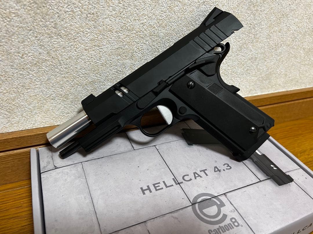Carbon8 HELLCAT 4.3 CO2ガスガン