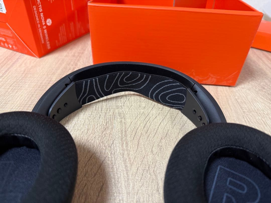 SteelSeries Arctis Nova 5 Wireless ブラック