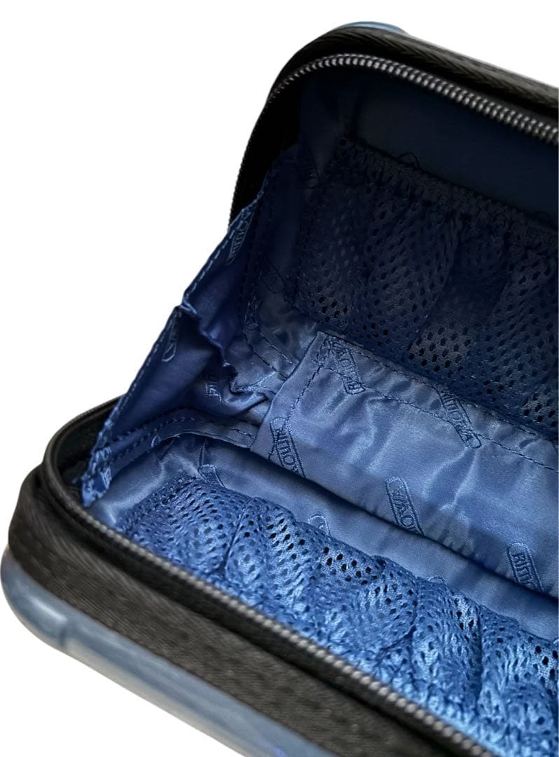 ANA x RIMOWA トラベルポーチ ファーストクラスアメニティ