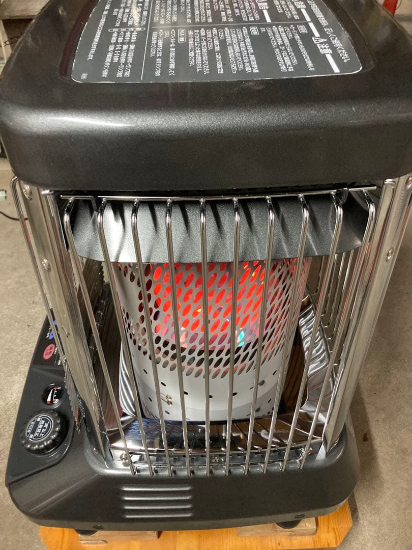 【送料無料！】業務用ストーブ　ダイニチブルーヒーターFM-102F ㉚