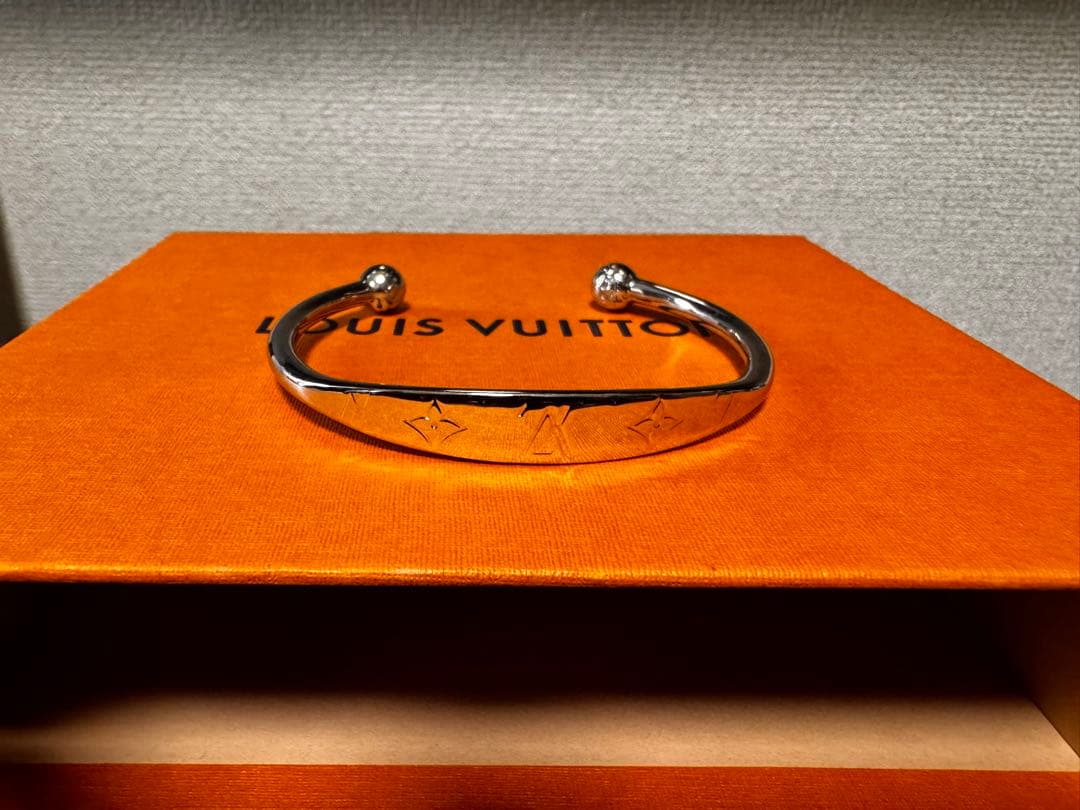 LOUIS VUITTON ステンレスバングル M64839