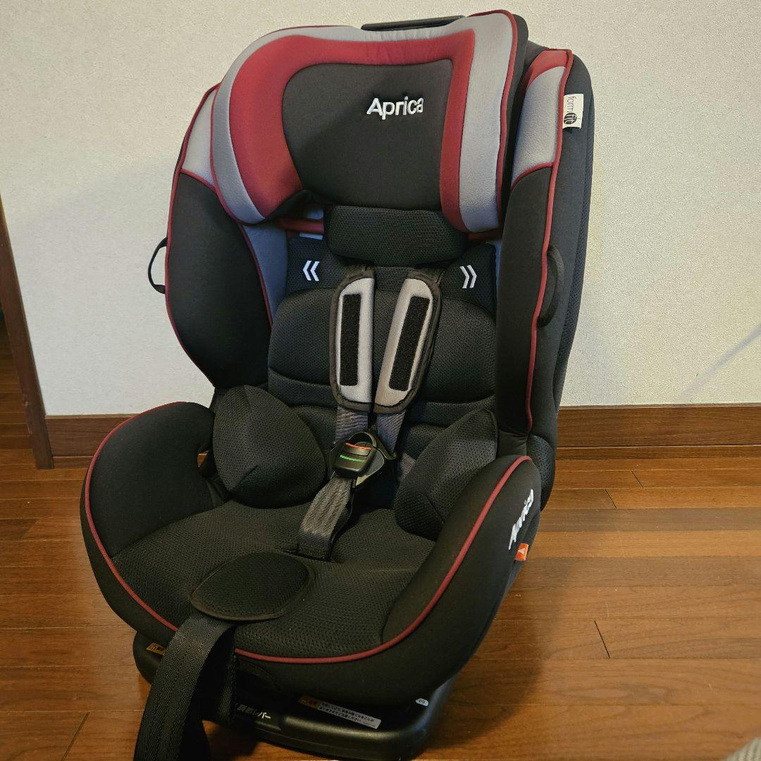 ISOFIX　チャイルドシート　ジュニア　Formfit