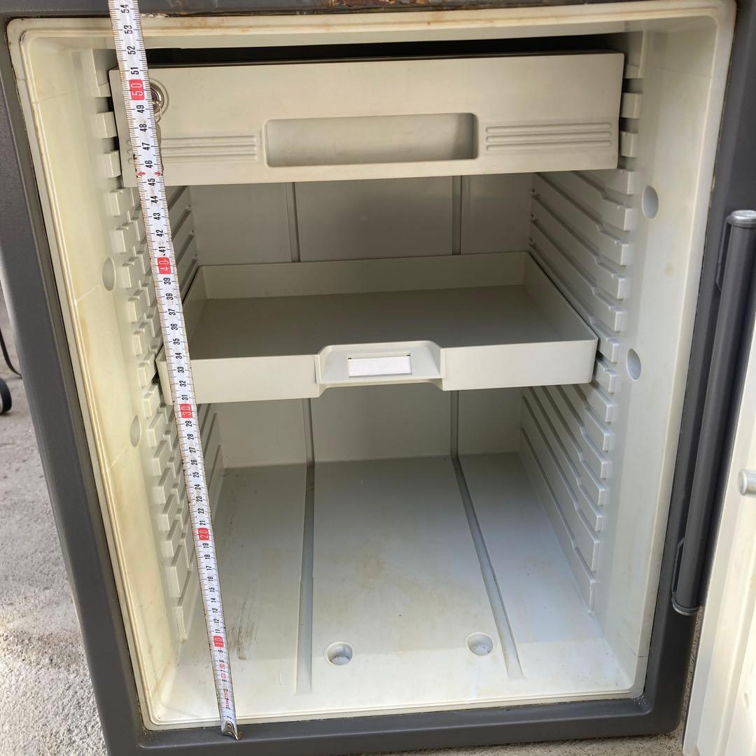 SentrySafe デジタル式 耐火金庫 テンキー式 AW-569725