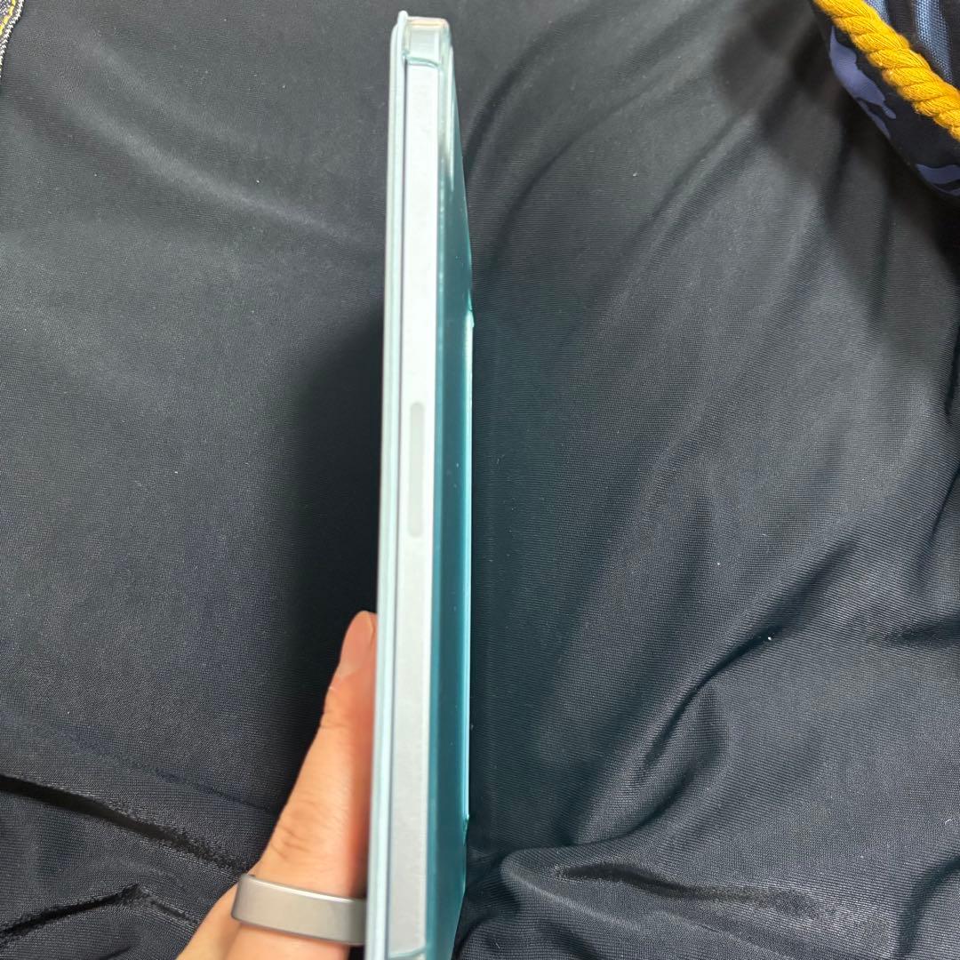 ほぼ未使用品　AppleiPad mini第7世代（A17pro）