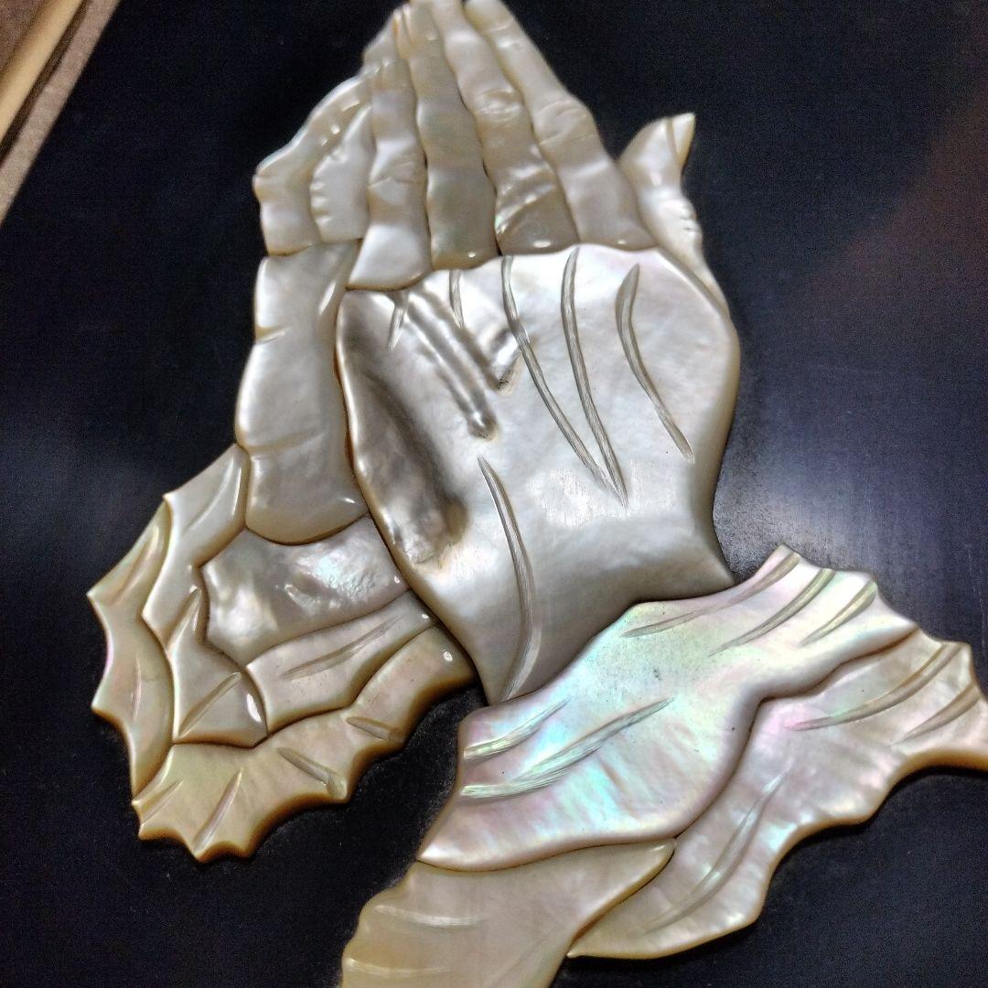 希少 真珠母材 祈りの手 彫刻 フレーム付き
