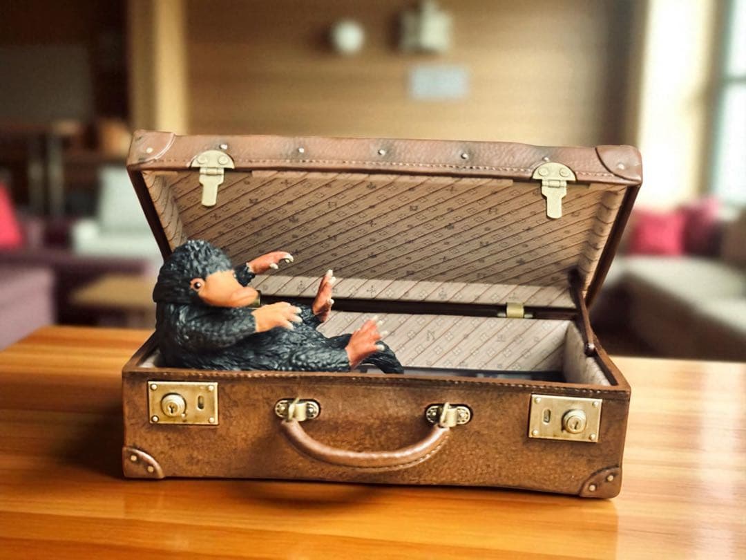 1/6 ファンタビ トランク フィギュア ニフラー Hot toys