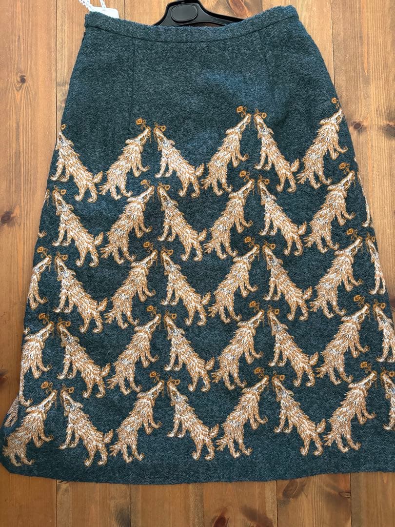 ミナペルホネン⚮̆̈ wolf & flower セミフレアスカート　完売　生地