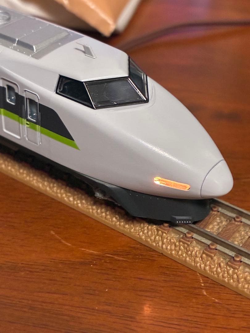 ト*読様 JR100系 山陽新幹線 フレッシュグリーンセット　ライト点灯動力動作