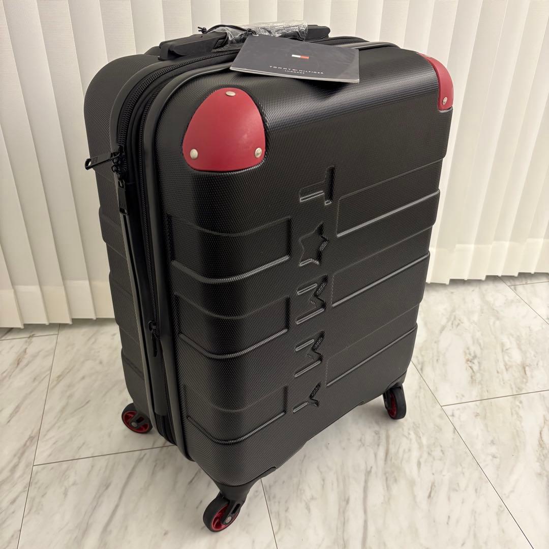   スーツケース ロゴ キャリーケース　ブラック