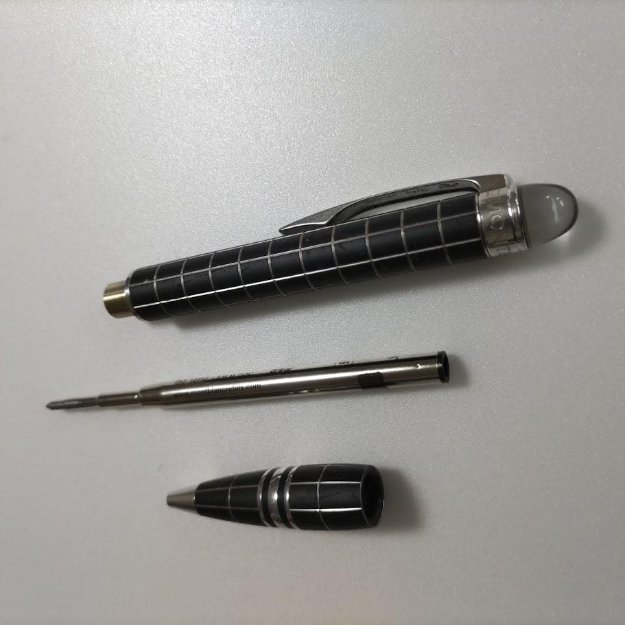 Montblanc ボールペン 黒 格子模様