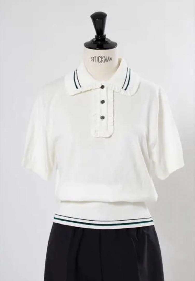 yori ミニフリルポロニット