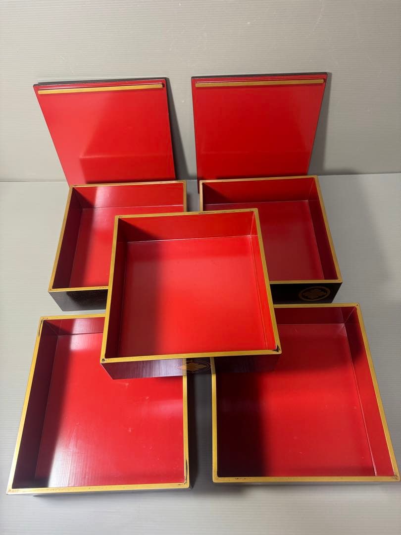 2088 輪島塗り　沈金重箱　金蒔絵　蓋2枚　5重　高級