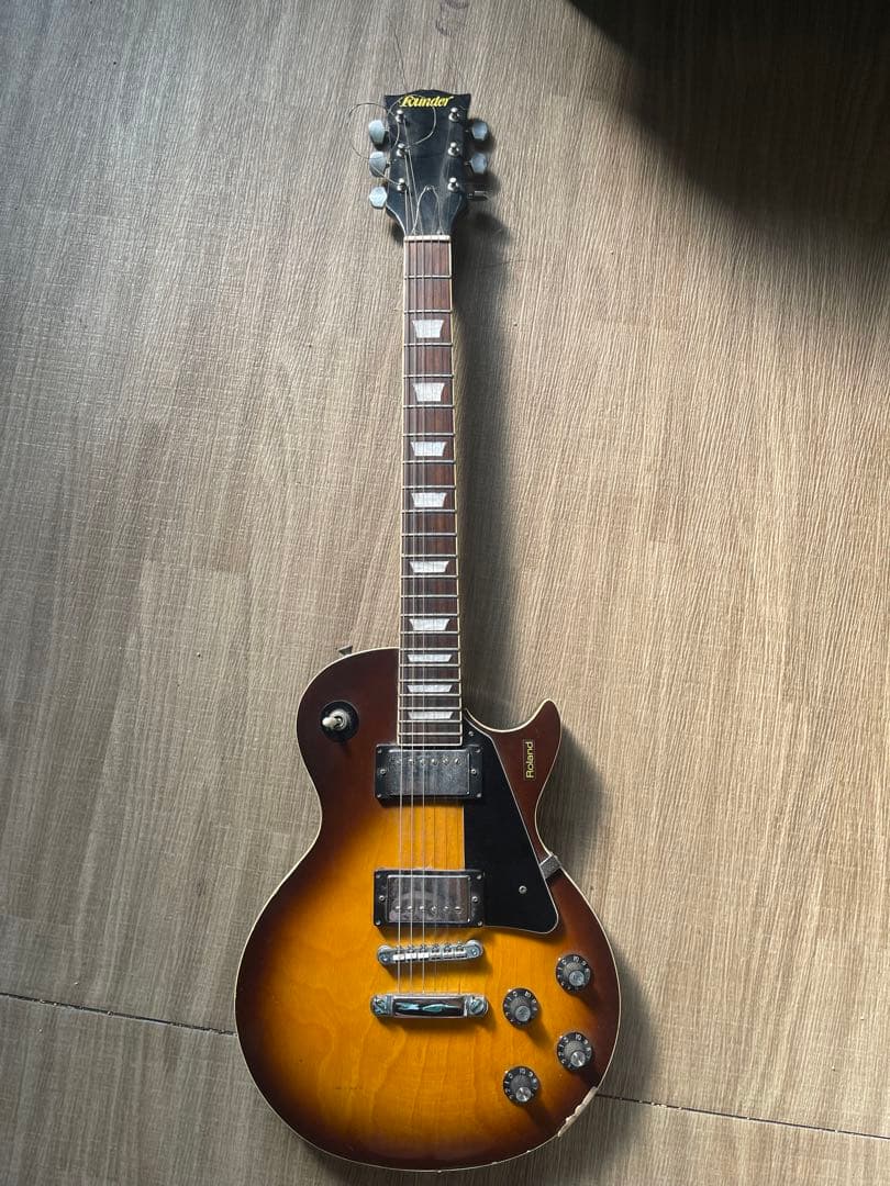 Roland サンバースト エレキギター