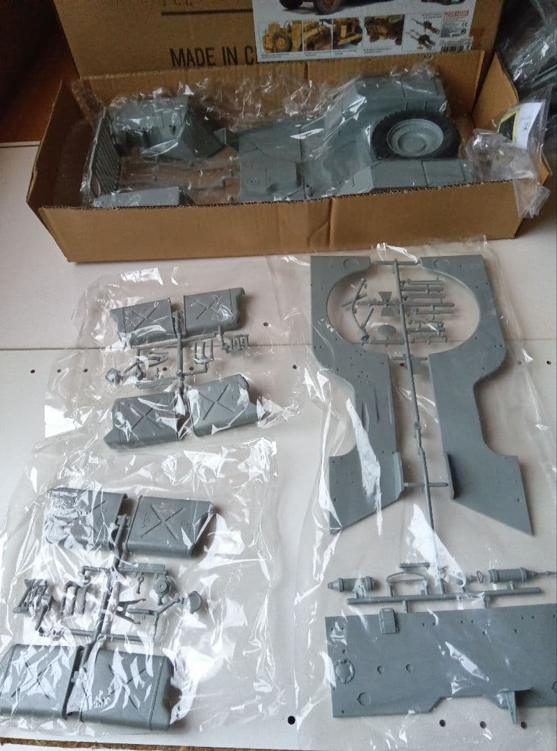 1/6 SAS デザートレイダー