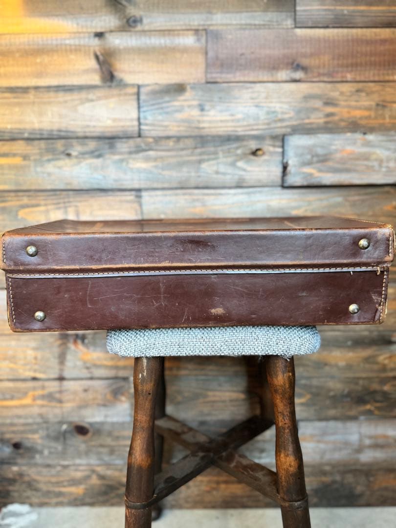 イギリス製　ビンテージトランク