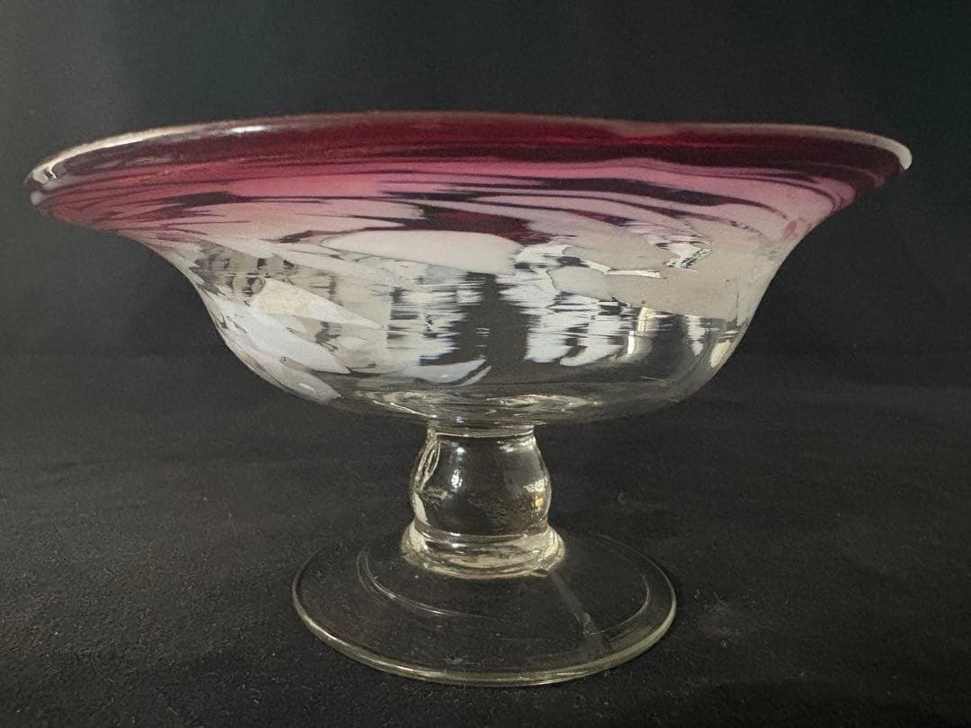 大正ガラス　和ガラス　ウランガラス 桃色乳白雪模様透かし