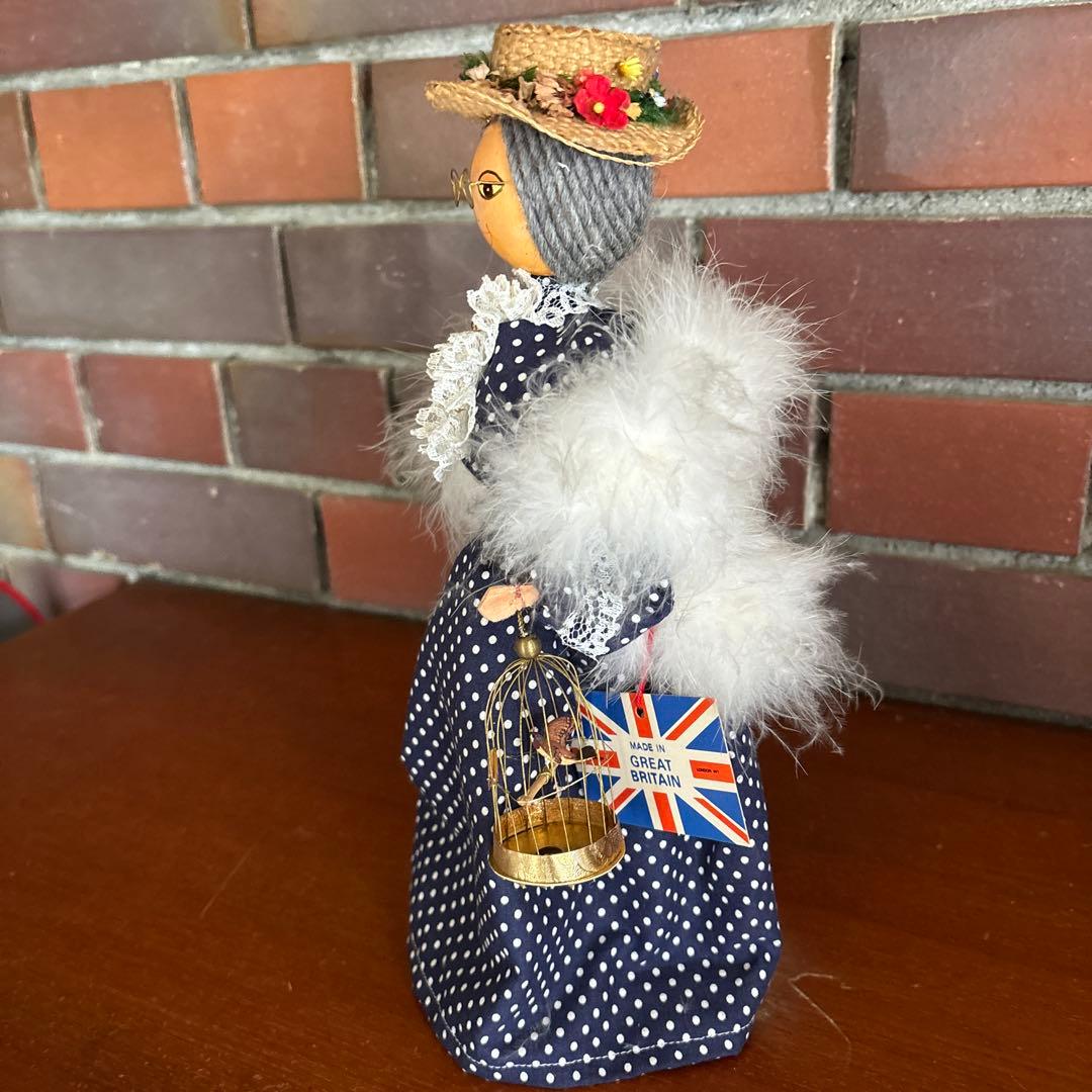 Granny Sweet Seller Doll 《のんびりおばあちゃま》