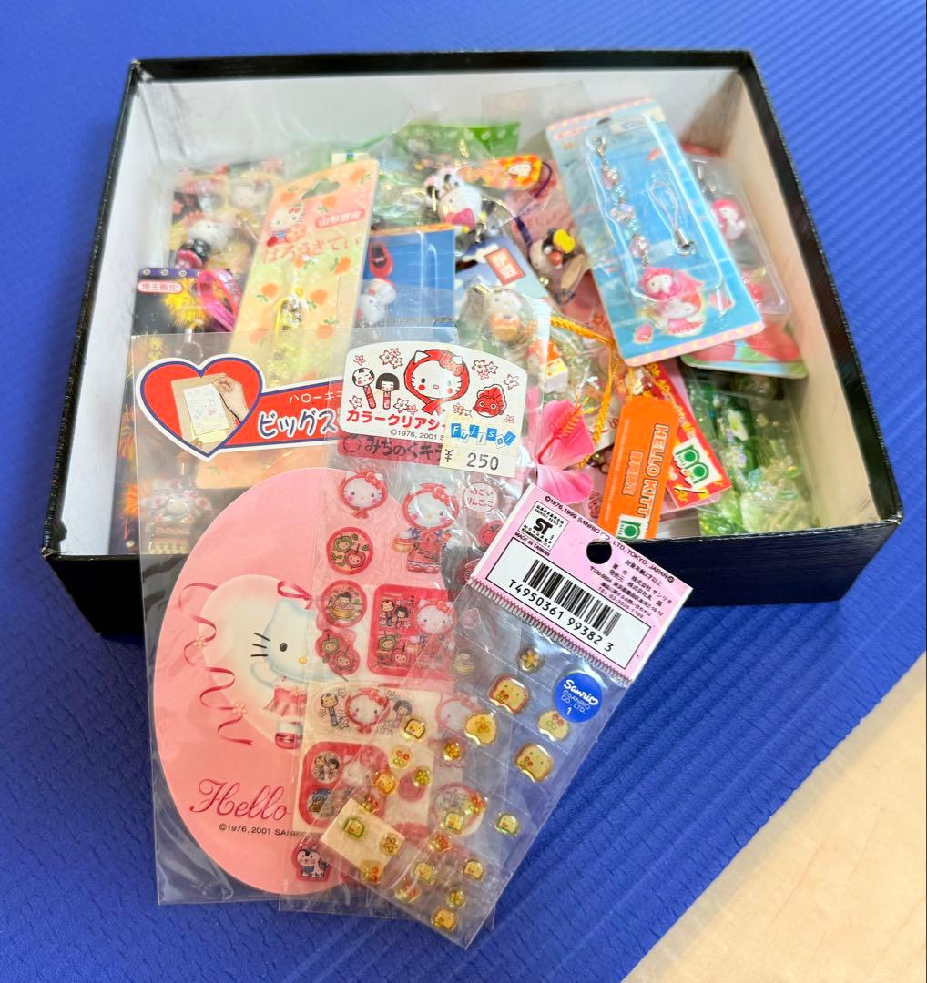 ハローキティキャラクターグッズ91点