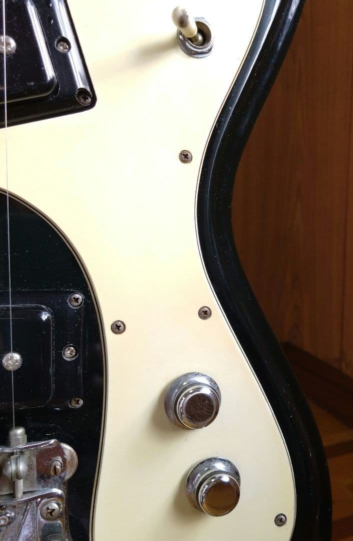 ピックアップ交換（モズライト用）　モラレス　エレキギター