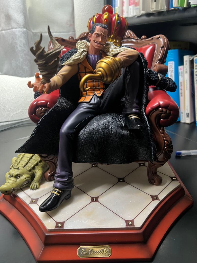 ワンピース サー・クロコダイル フィギュア