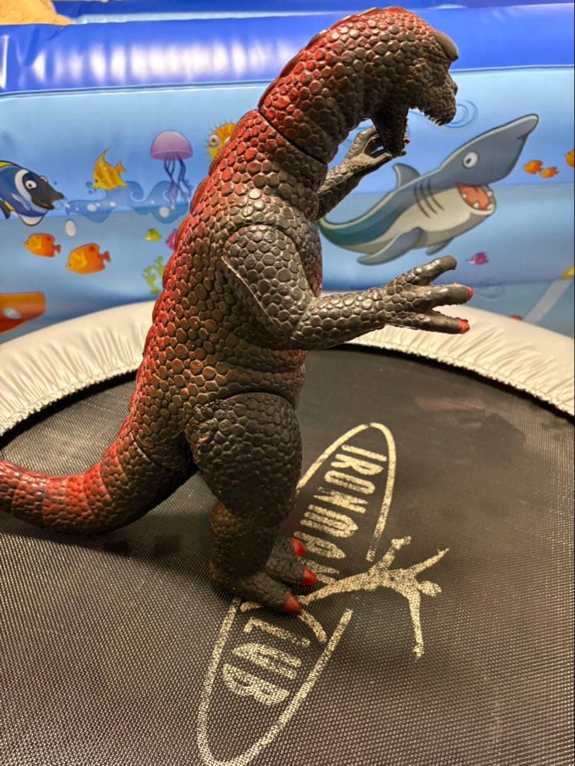 バンダイ ゴジラ３体　フィギュア 1991年製 1986年製　大型