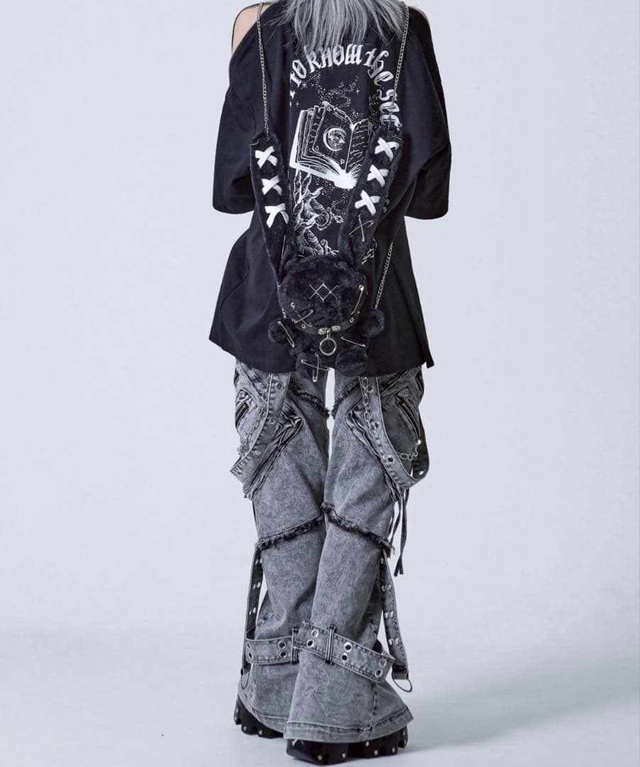 REFLEM/レフレム』サスペンダー付きフレアデニムパンツ ユニセックス