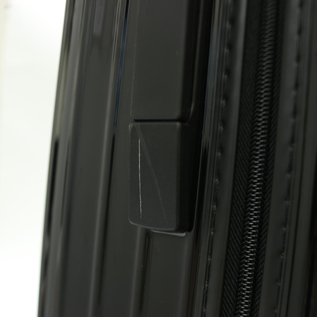 ★美品 正規品★リモワRIMOWA★エッセンシャルライト Check-In M★