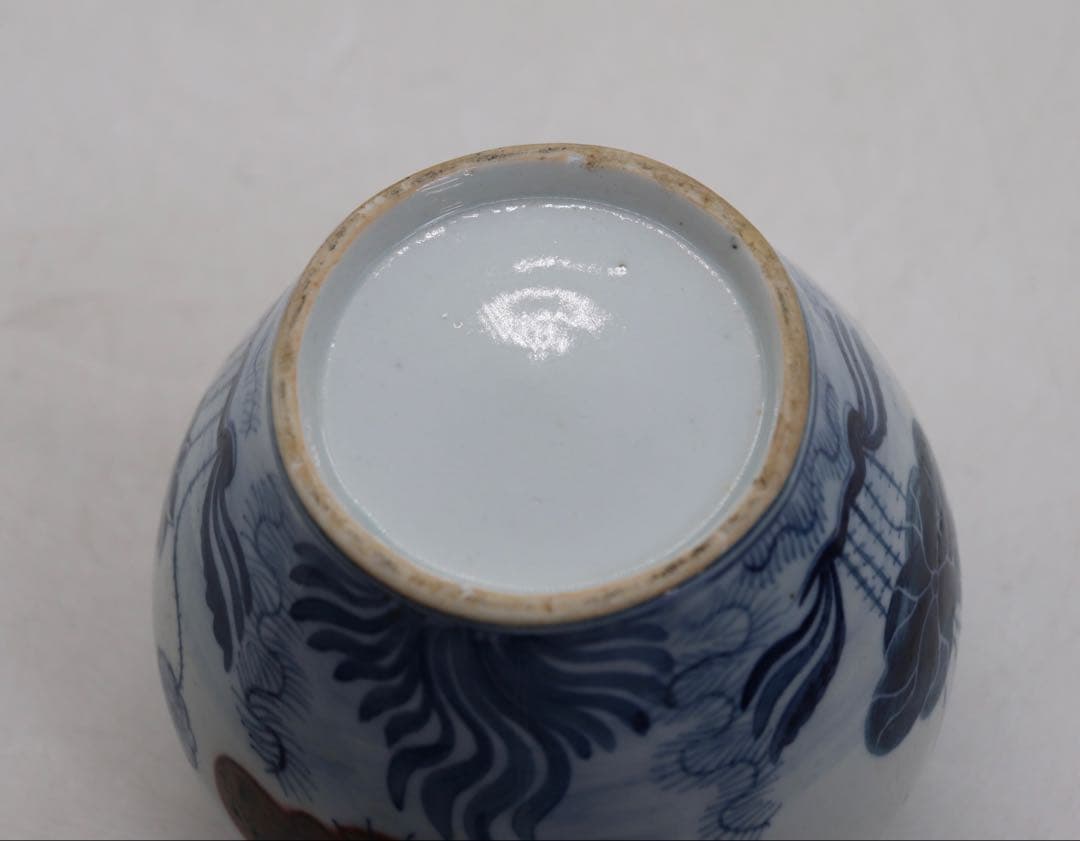 中国　青華釉裏紅　魚紋壺　送料込み251008