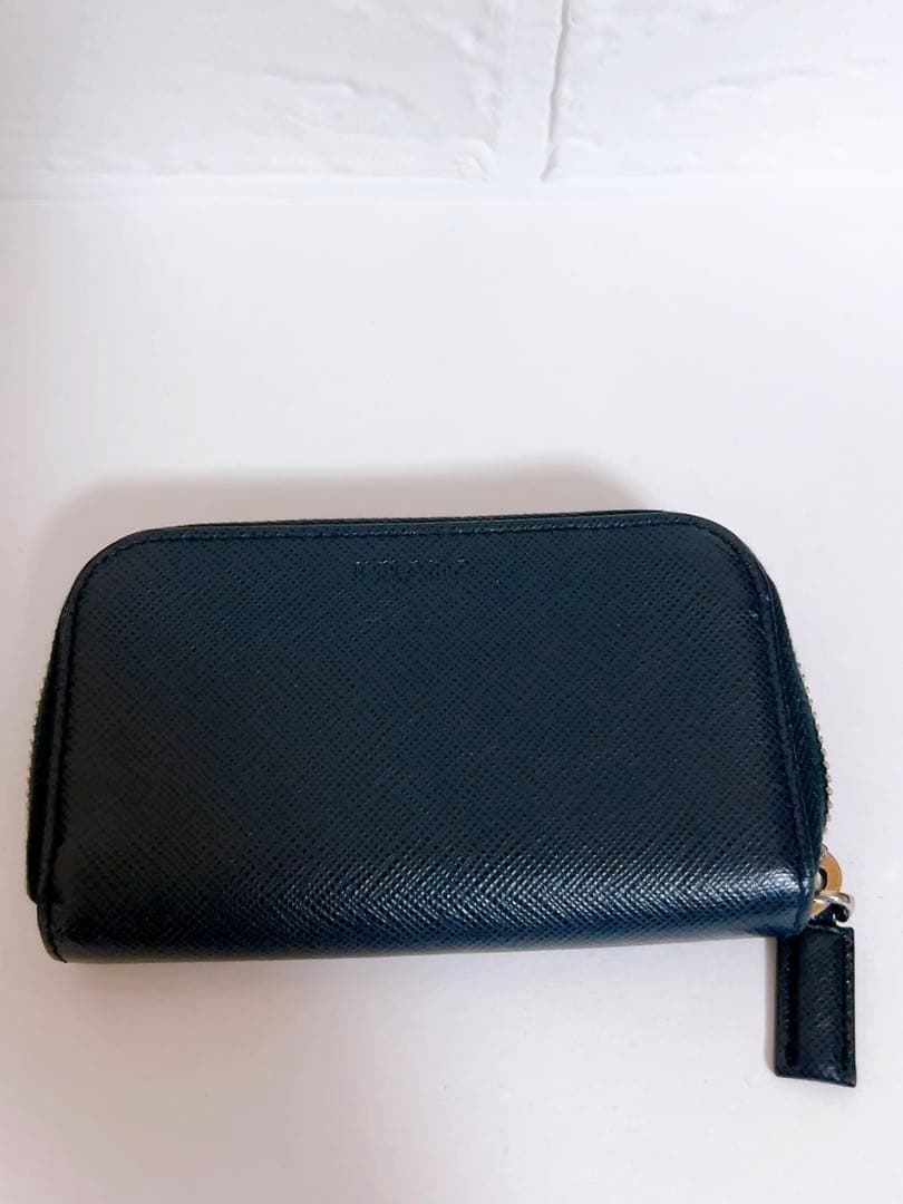 プラダ　PRADA キーケース　６連　紺色　箱付き